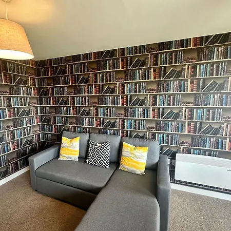 Beehosting Adelphi Wharf Apartments-2
